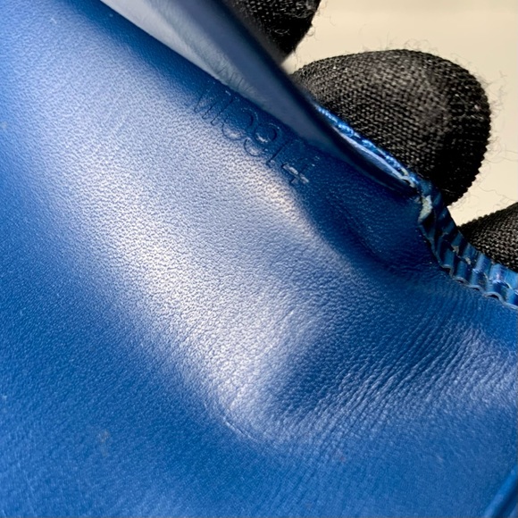 S⭕️LD. Louis Vuitton Blue Epi Card/ID holder (I G: reLuxedCA) - Picture 5 of 8